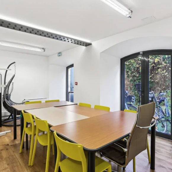 Bureau privé 40 m² 10 postes Location bureau Rue Vercingétorix Paris 75014 - photo 6