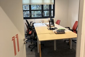 Bureau privé - 75018 - 4 postes - 780€