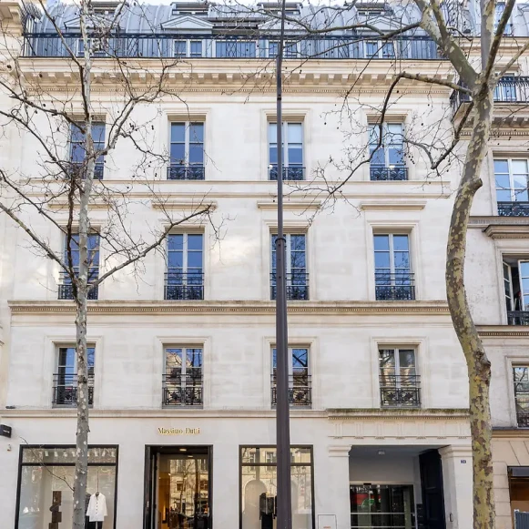 Bureau privé 465 m² 60 postes Location bureau Rue Royale Paris 75008 - photo 1