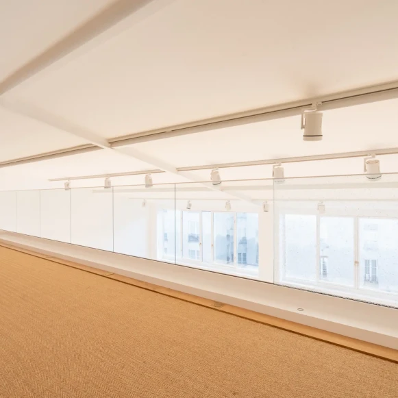 Espace indépendant 180 m² 30 postes Location bureau Rue des Arquebusiers Paris 75003 - photo 9