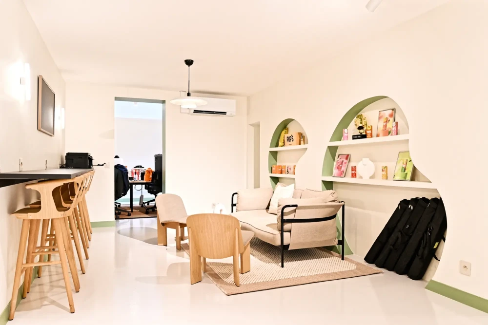 Espace indépendant - 75010 - 24 postes - 13200€