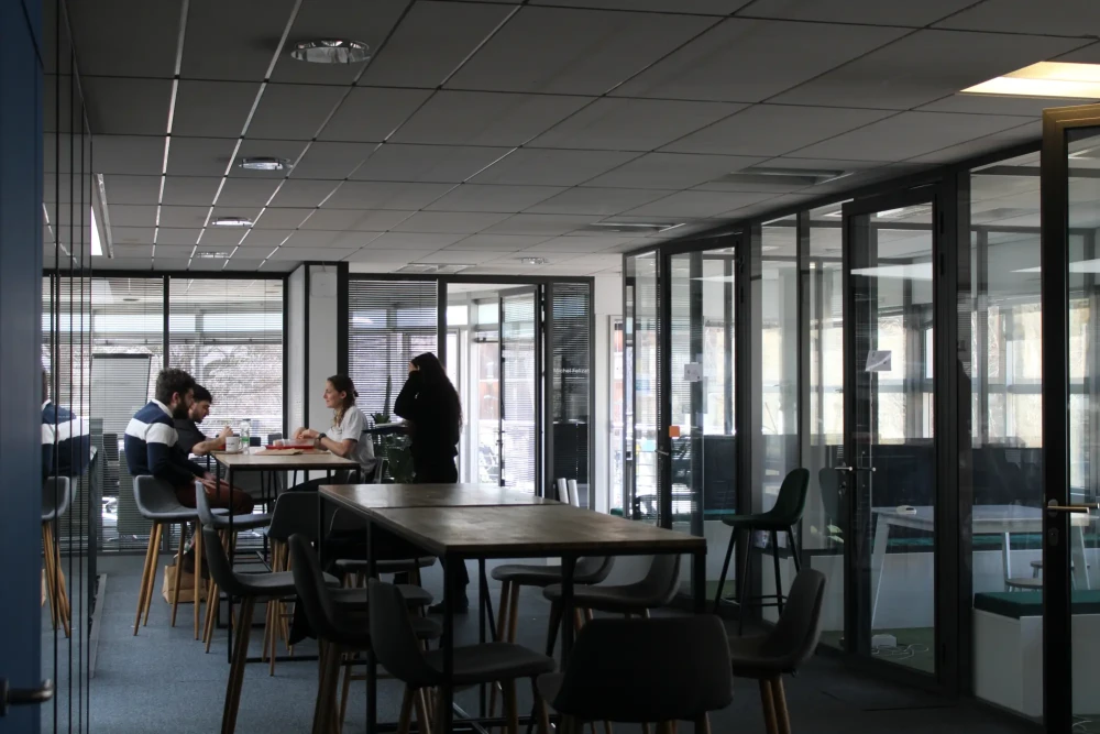 Bureau privé - 69009 - 8 postes - 1600€