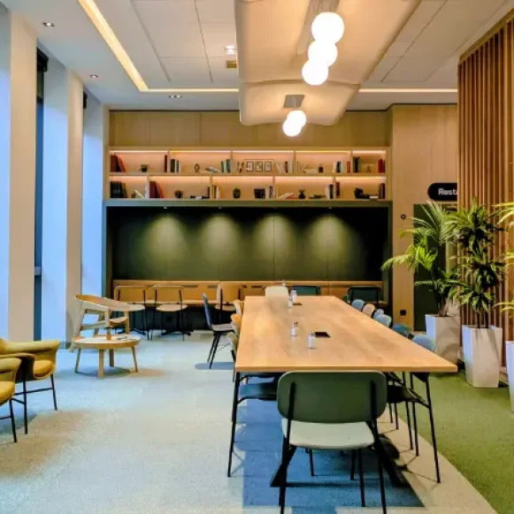 Bureau privé 25 m² 4 postes Coworking Avenue Aristide Briand Arcueil 94110 - photo 1