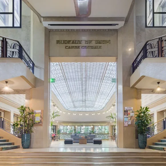 Bureau privé 115 m² 33 postes Location bureau Rue la Fayette Paris 75009 - photo 1