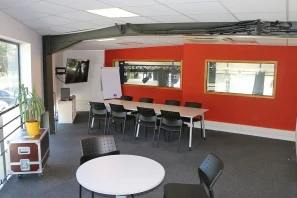 Open Space - 37100 - 3 postes - 231€