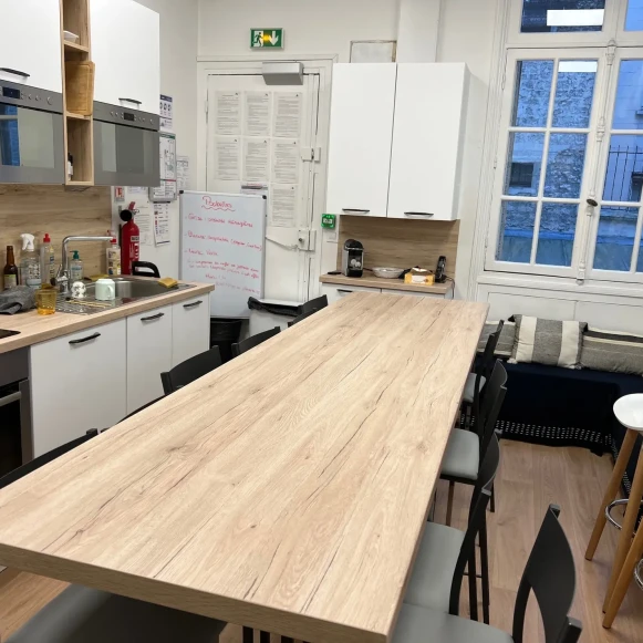 Bureau privé 38 m² 12 postes Location bureau Rue le Sueur Paris 75016 - photo 2