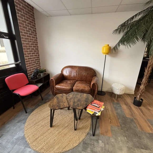 Bureau privé 18 m² 3 postes Location bureau Place Michelet Tours 37000 - photo 7