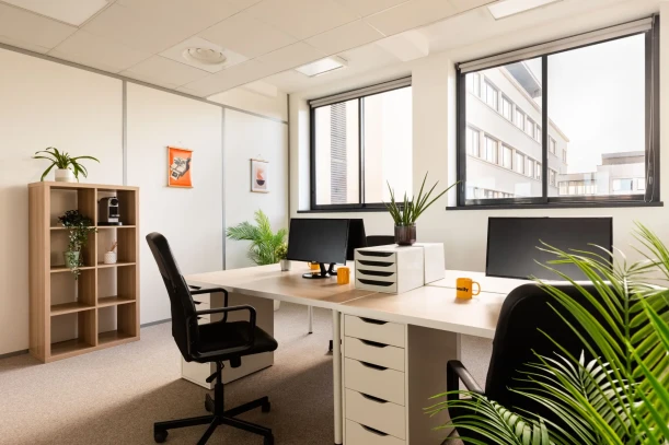 Bureau privé - 69100 - 4 postes - 1400€