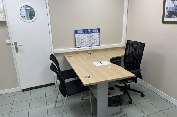 Bureau privé - 75011 - 1 poste - 510€