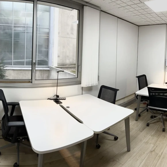 Bureau privé 18 m² 5 postes Coworking Boulevard Pasteur Paris 75015 - photo 1