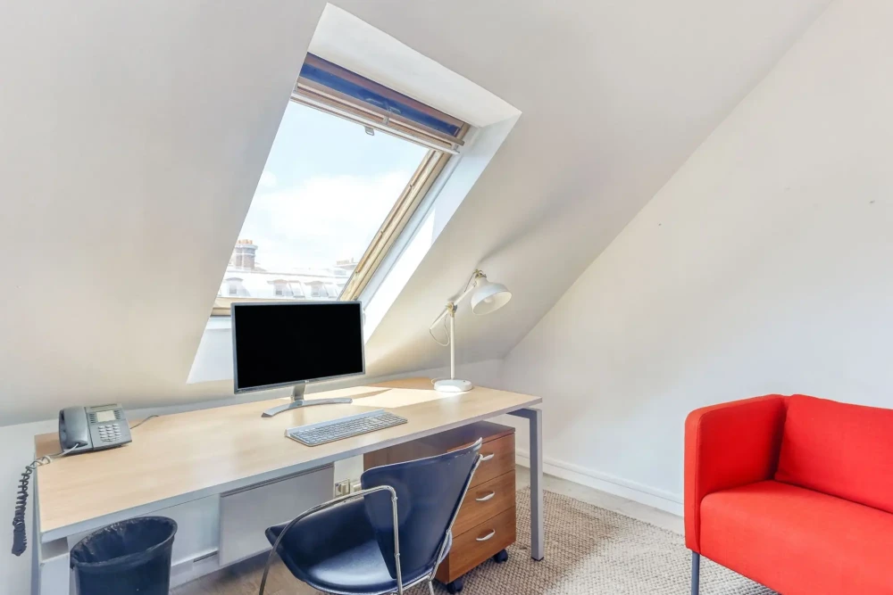 Bureau privé - 75001 - 1 poste - 890€