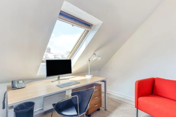Bureau privé - 75001 - 1 poste - 890€