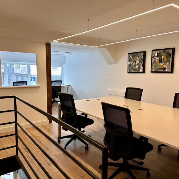 Espace indépendant 62 m² 12 postes Location bureau Rue de Chabrol Paris 75010 - photo 4