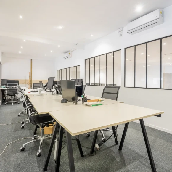 Bureau privé 38 m² 12 postes Coworking Rue du Chemin Vert Paris 75011 - photo 6