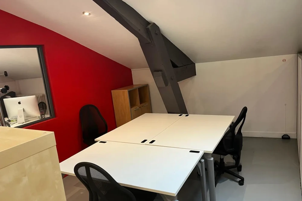 Open Space - 75011 - 3 postes - 375€