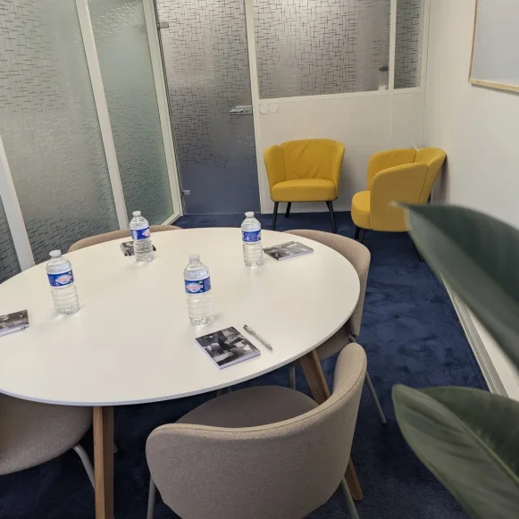Bureau privé 20 m² 4 postes Location bureau Avenue Joannès Masset Lyon 69009 - photo 1