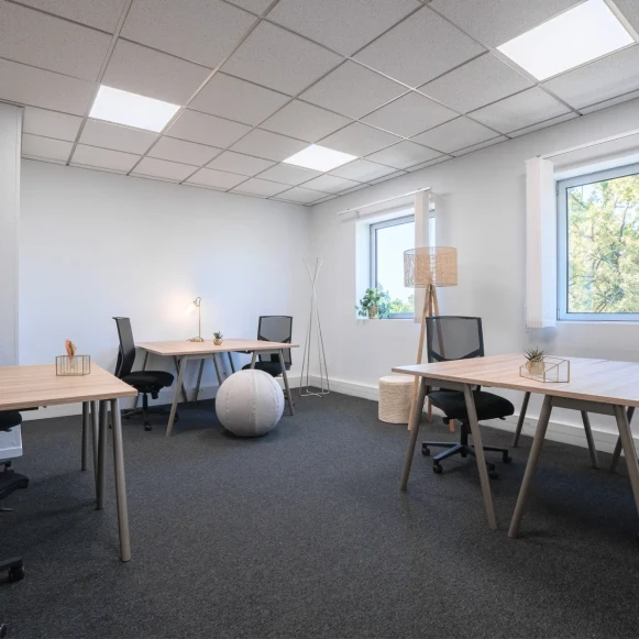 Bureau privé 26 m² 6 postes Coworking Avenue Léonard de Vinci Pessac 33600 - photo 1