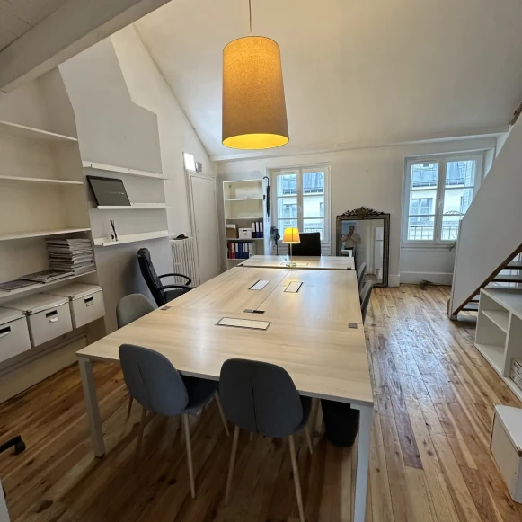 Espace indépendant 38 m² 7 postes Location bureau Rue d'Hauteville Paris 75010 - photo 1
