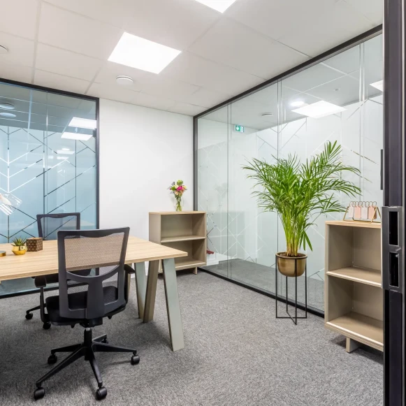 Bureau privé 11 m² 2 postes Location bureau Rue de la Martinellerie Trélazé 49800 - photo 1