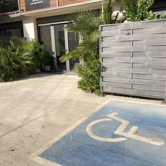 Open Space  2 postes Location bureau Avenue de la Rosière Marseille 13012 - photo 5