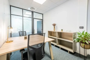 Bureau privé - 21000 - 5 postes - 1654€