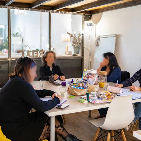 Bureau privé 25 m² 10 postes Coworking Avenue Jean Jaurès Carpentras 84200 - photo 5