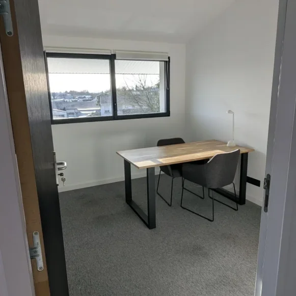 Bureau privé 10 m² 1 poste Location bureau Avenue de Branne Tresses 33370 - photo 4