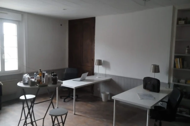 Open Space - 35680 - 4 postes - 80€