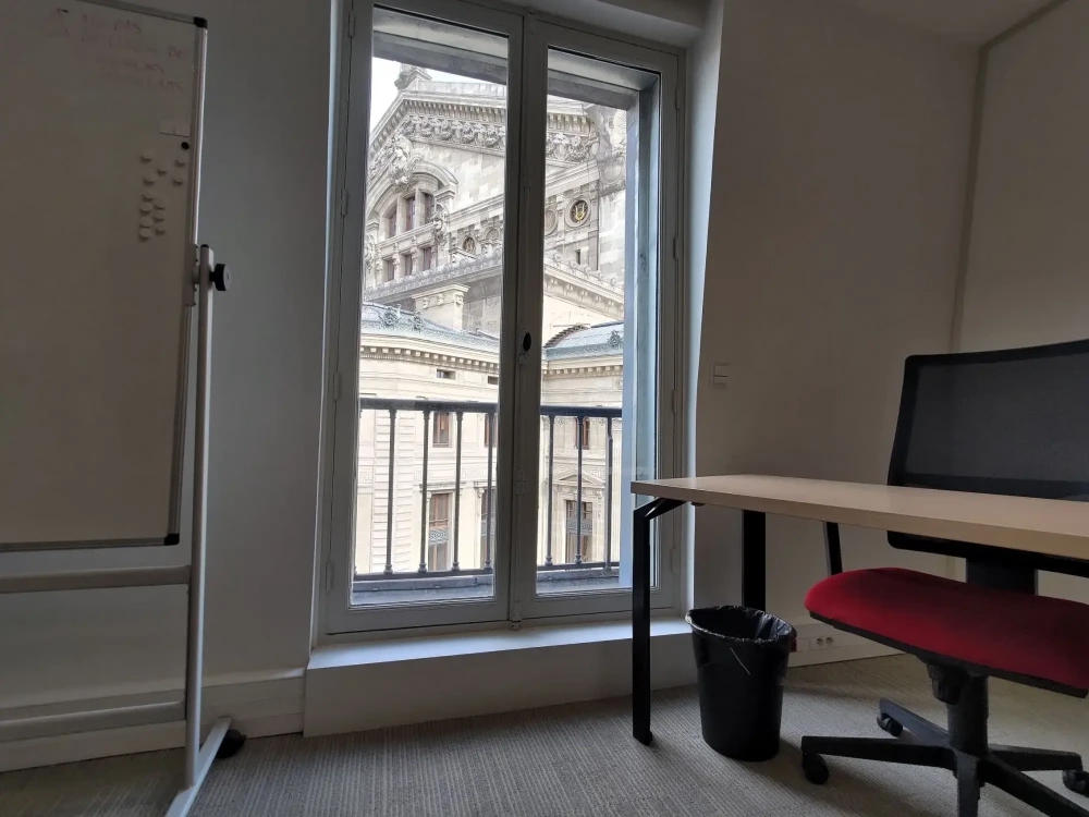 Bureau privé - 75009 - 5 postes - 3290€