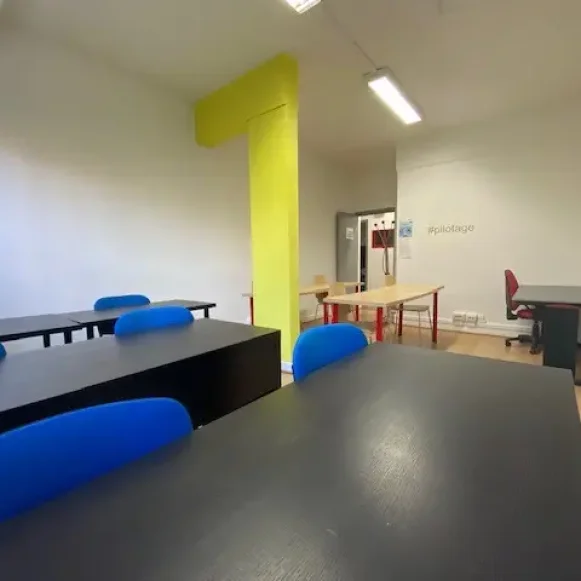 Bureau privé 21 m² 4 postes Coworking Avenue Jean Moulin Montreuil 93100 - photo 2