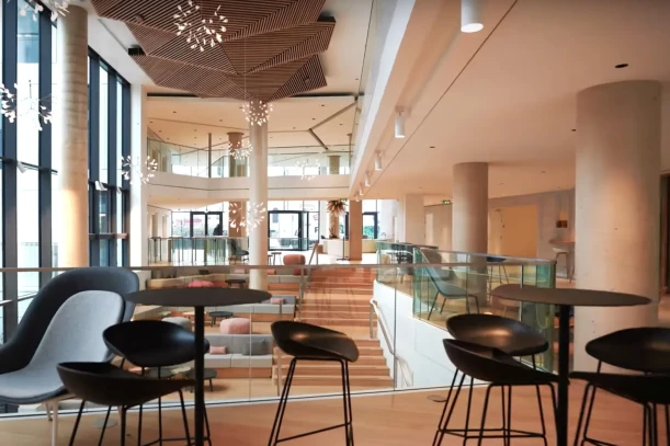 Signature - Neuilly sur Seine, 185 CDG