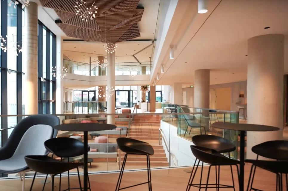 Signature - Neuilly sur Seine, 185 CDG