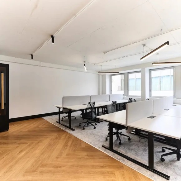 Bureau privé 140 m² 20 postes Location bureau Rue de Surène Paris 75008 - photo 3