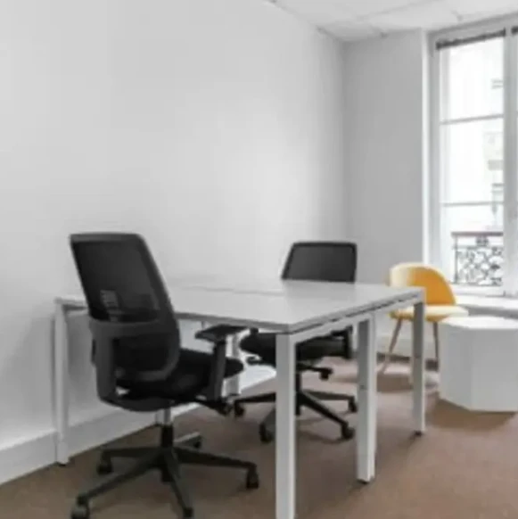 Bureau privé 24 m² 8 postes Location bureau Rue d'Amsterdam Paris 75008 - photo 1