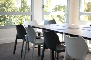 Bureau privé - 69570 - 12 postes - 2200€