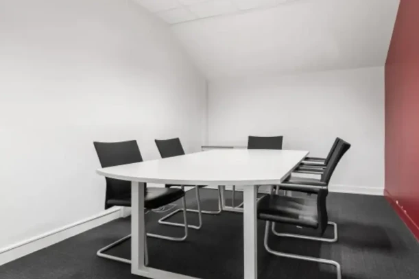 Bureau privé - 93200 - 8 postes - 6084€