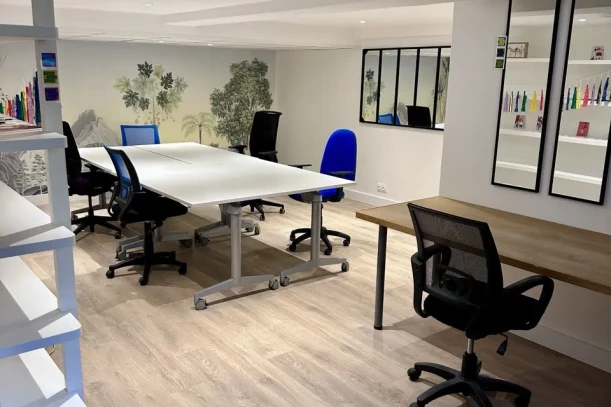 Bureau privé - 75015 - 7 postes - 2500€