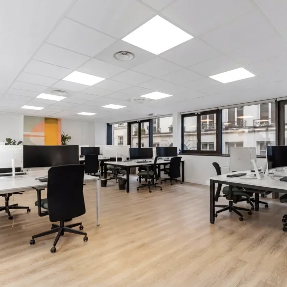 Espace indépendant 250 m² 26 postes Location bureau Rue du Sentier Paris 75002 - photo 2
