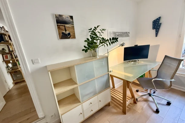 Bureau privé - 75010 - 3 postes - 800€