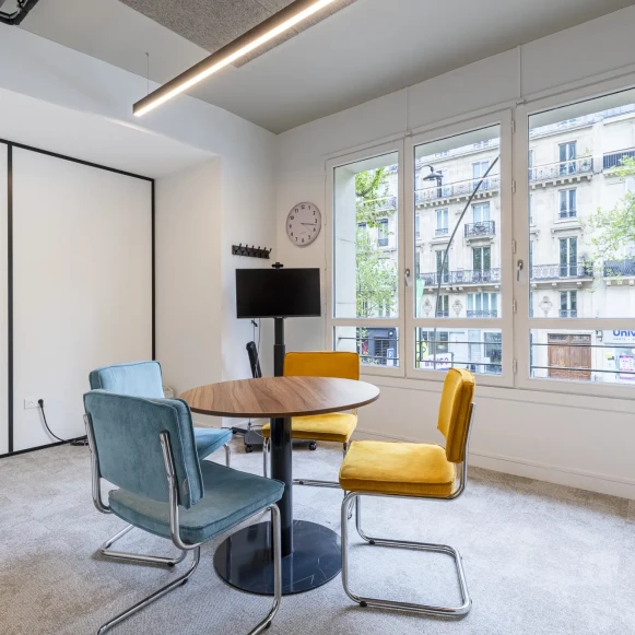 Espace indépendant 180 m² 26 postes Location bureau Boulevard de Sébastopol Paris 75001 - photo 8