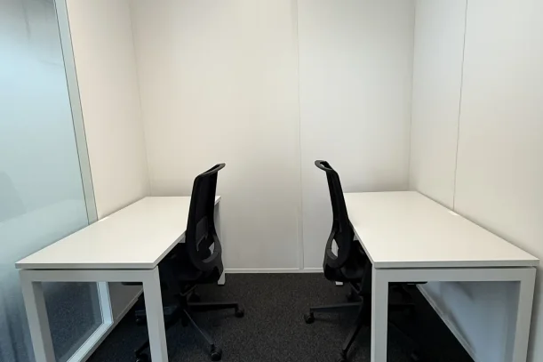 Bureau privé - 01000 - 2 postes - 431€