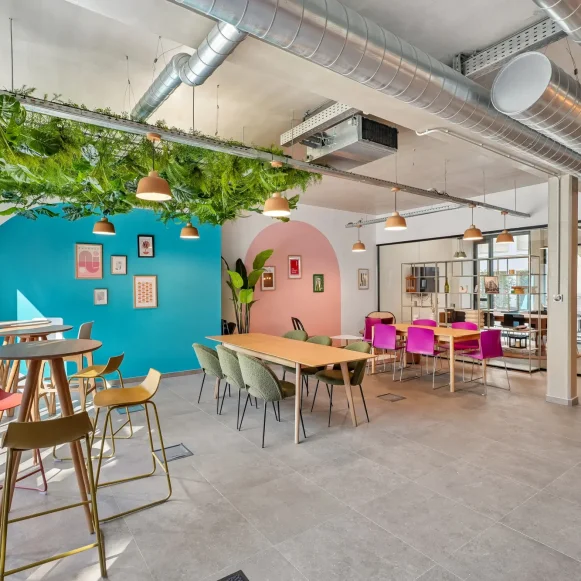 Bureau privé 390 m² 60 postes Coworking Rue Petit Clichy 92110 - photo 2