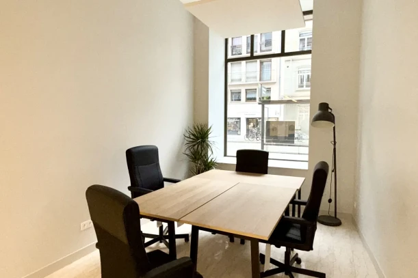 Bureau privé - 67000 - 3 postes - 750€