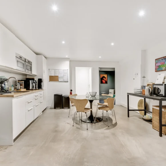 Espace indépendant 548 m² 70 postes Location bureau Rue Deguerry Paris 75011 - photo 9