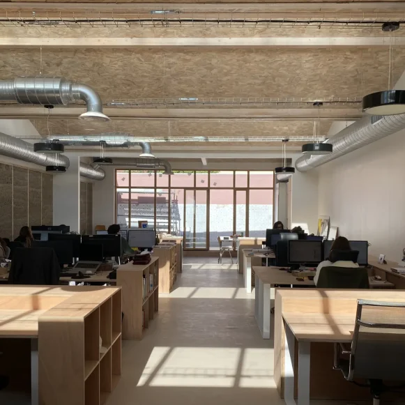 Open Space  7 postes Coworking Rue Emile Beaufils Montreuil 93100 - photo 1