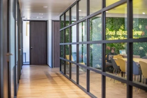 Bureau privé - 06200 - 4 postes - 1580€