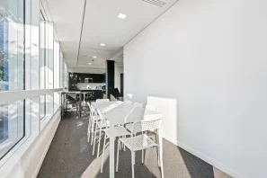 Bureau privé - 92300 - 18 postes - 7920€