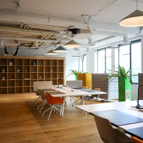 Bureau privé 40 m² 10 postes Coworking Rue Saint-Fiacre Paris 75002 - photo 4