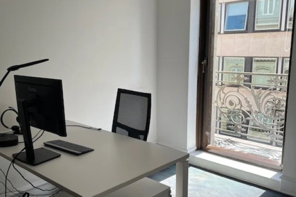 Bureau privé - 75016 - 2 postes - 2200€