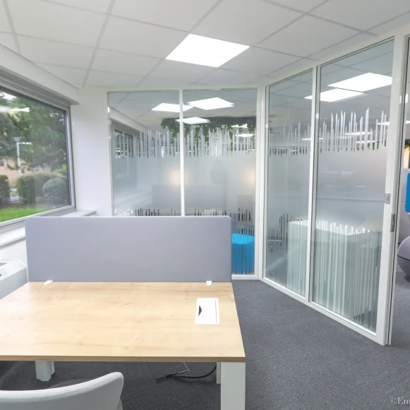 Bureau privé 15 m² 3 postes Coworking Avenue Didier Daurat Blagnac 31700 - photo 4